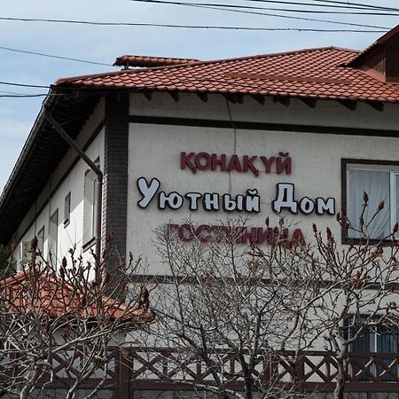 Uyutnyy Dom Hotel Taraz Exterior photo